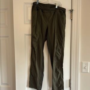 Lululemon Olive Green Women’s Pants